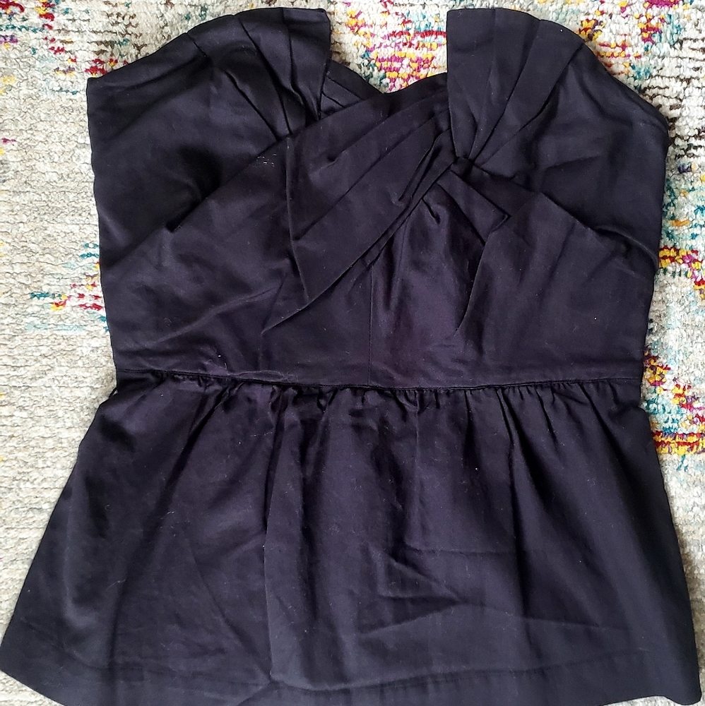 Sleeveless black top